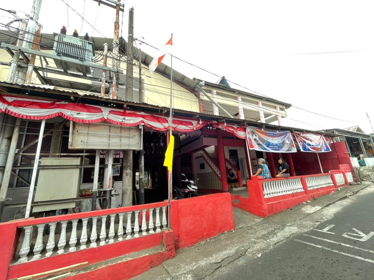 Kantor Kelurahan Tinoor Satu Kecamatan Tomohon Utara